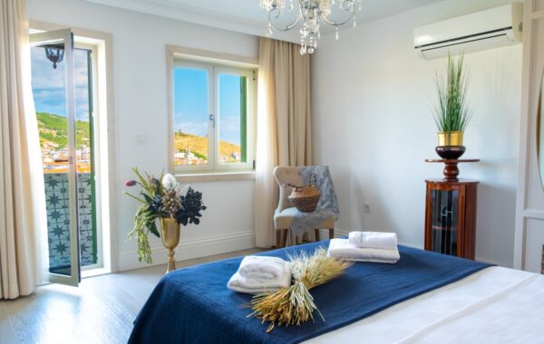 Deluxe 7 Nolu Deniz Manzaralı Balkonlu Oda